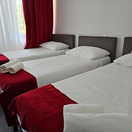 Hotel Prunk Сежана Екстериор снимка